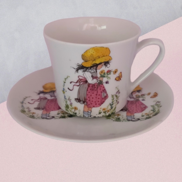 Vintage tea cup, saucer and plate set - Picture 3 of 6